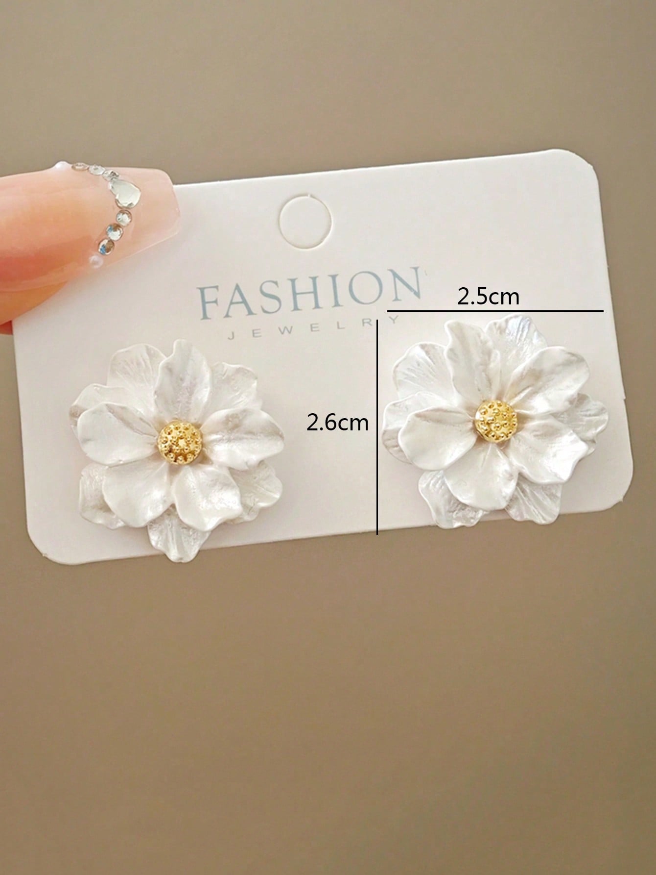 زوج أقراط ، أنيق