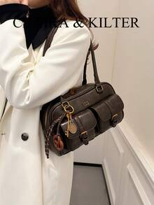 1 件 CHAIKA & KILTER 女士纯色亮面 PU 皮革单肩包，时尚多口袋大容量波士顿保龄球包，带拉链开合，适合日常和户外使用（与吊坠一起出售）