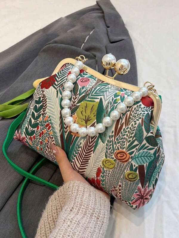 A Niche Design, High-Quality, Daily Versatile Handbag, Decorated With Pearl Chains, A Stylish And Elegant Crossbody Bag With A High Appearance Value, A Retro Floral Embroidered Clip Bag, Suitable For Commuting To Work, Dating, Gatherings And Gifts