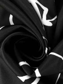 Women's Spring/Summer Golf Polo Shirt, Casual Collar, Short Sleeve, Slight Stretch, 4-Season Top With Zipper Detail & Geometric Golf Pattern