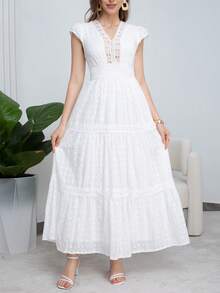 Eilly Bazar 女式 V 领拼布镂空蕾丝边连衣裙，收腰修身，刺绣全长连衣裙 - 白色 - 查看 3