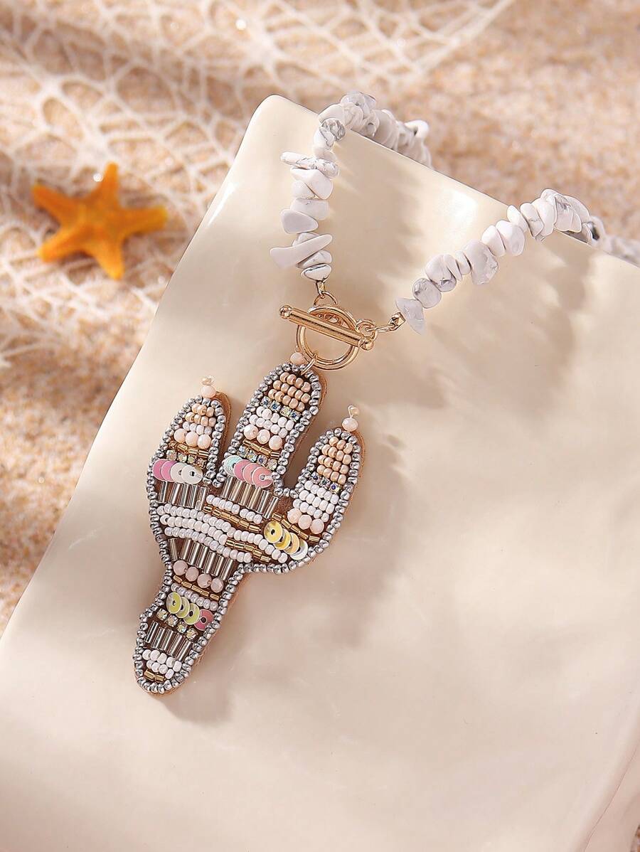 1 Stück handgemachte boho-Stil Halskette mit Naturstein Perle, Stoff Kaktus & Seepferdchen Anhänger, geeignet für Damen Strand Urlaub, Lässig Alltag, Reisegeschenk für Familie und Freunde. Handgefertigt, leichte Abweichungen in Form, Zubehörmenge und Farbe können auftreten.