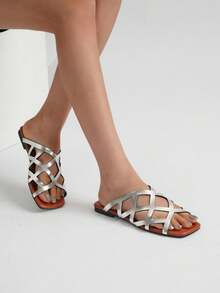 New Arrival Women Plus Size Fashion Retro Roman Style Sandals, Casual Versatile Non-Slip Wear-Resistant Flat Comfortable Woven Hollow-Out Open-Toe Beach Slippers - Silver - View 1