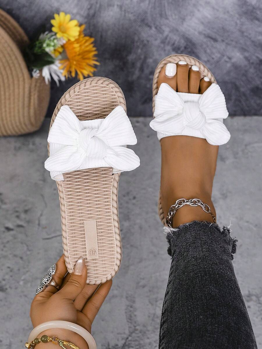 1 par de pantuflas ligeras con lazo decorativo, suela acolchada, cómodas y antideslizantes - Blanco - Ver 1