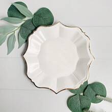 10 Stücke/30 Stück-Packung 7 Zoll Dessert-Pappteller aus goldener Folie, Kuchenteller mit gewelltem Rand für Geburtstagspartys, Hochzeiten, Valentinstag, Jahrestage