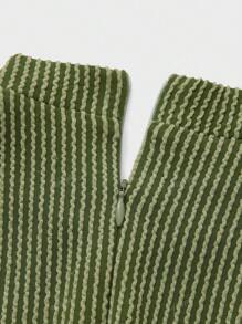 Elegante tuta estiva comoda e casual, color tinta unita minimal, senza maniche, a righe, in maglia jacquard, a gamba larga, adatta a ogni occasione