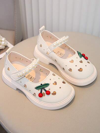 1 par de zapatos casuales y transpirables con diseño de corazón hueco y decoración de cerezas, adecuados para el verano