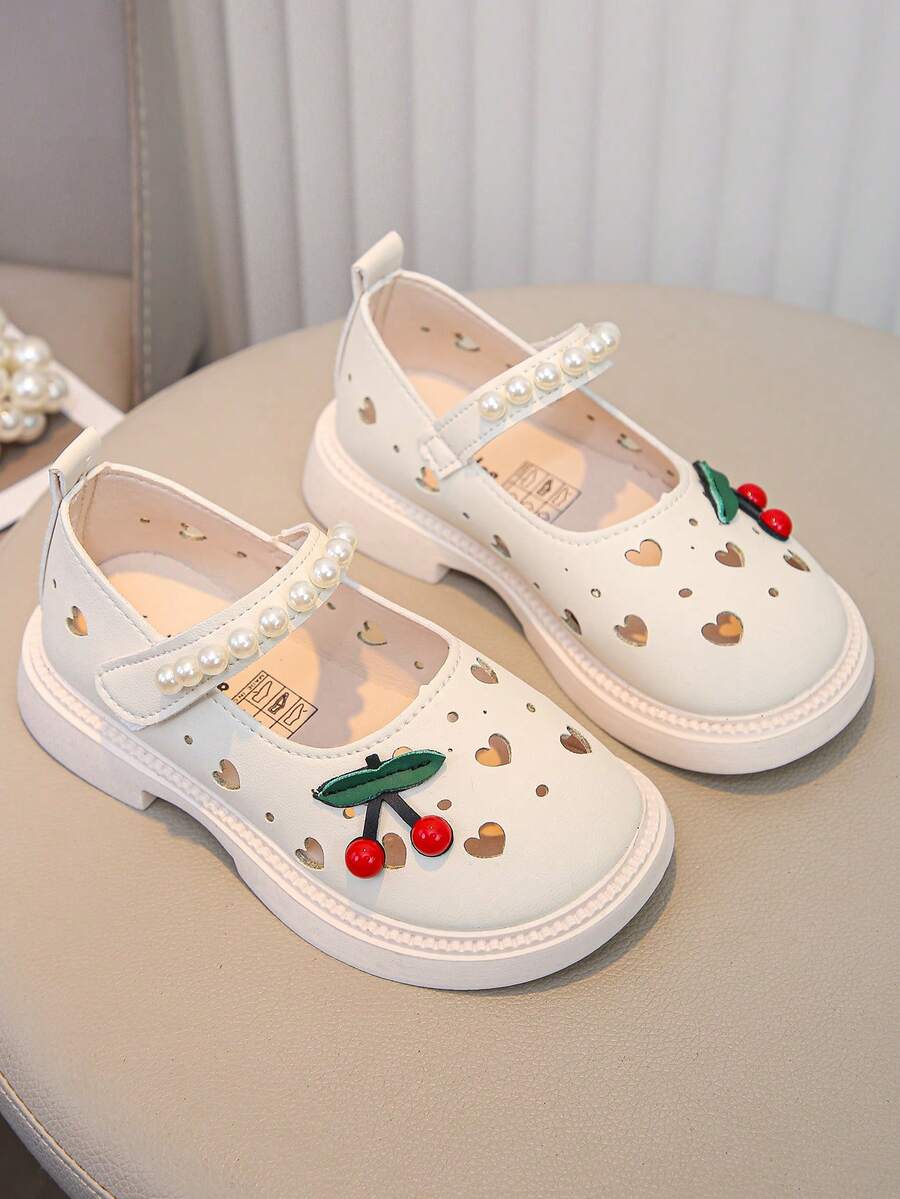 1 par de zapatos casuales y transpirables con diseño de corazón hueco y decoración de cerezas, adecuados para el verano - Beis - Ver 1