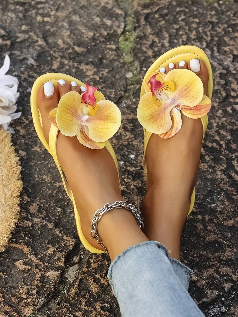 2025 New Summer Korean Style Fashion Butterfly Orchid Flower Creative Fairy Style Resort Slippers, Minimalist Sexy Niche Versatile Beach Holiday Sandals, Yellow - Yellow - View 1