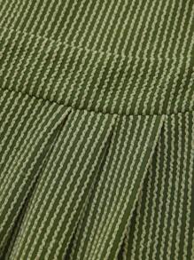 Elegante tuta estiva comoda e casual, color tinta unita minimal, senza maniche, a righe, in maglia jacquard, a gamba larga, adatta a ogni occasione
