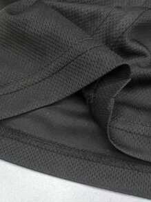 Maglietta stile maglia da calcio, in tessuto in rete, con maniche corte e dettagli a contrasto, per uomo, stile atletico