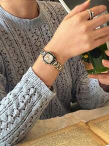 1 nuevo reloj de cuarzo dorado de estilo clásico francés retro, de alta gama, elegante y pequeño, con una pulsera de acero inoxidable sólido de alta calidad y hebilla de mariposa, de estilo artístico de moda y sencillo, de diseño de nicho elegante y encantador, apto para uso diario y como regalo de cumpleaños