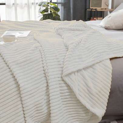 1pc Soft, Cozy Milk White Striped Plush, Fleece Blanket, Suitable For Bedroom And Guest Room