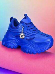 Tênis Casuais Esportivos de Moda Feminina com Pingente Metálico de Girassol, Tênis de Plataforma de Salto Alto para Uso Externo em Todas as Estações, Tênis Casuais Leves, com Absorção de Impacto, Respiráveis, com Cadarço e Biqueira Redonda para Estudantes Universitárias, Uso Diário, Encontros, Academia, Escritório, Antiderrapante, Elevador de 7CM