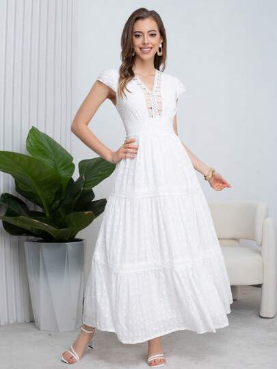 Eilly Bazar 女式 V 领拼布镂空蕾丝边连衣裙，收腰修身，刺绣全长连衣裙