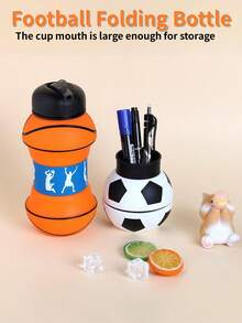 1pc Silicone Folding Water Bottle Children/Adult Basketball Football Sports Water Cup Large Capacity 550ML Anti-Fall Wear-Resistant And Leak-Proof Design Anti-Fall Silicone Outdoor Mountaineering Cycling Travel Hiking Competition Rest Hydration Team Sports Equipment Portable Folding Compression Water Bottle Portable Lightweight Storage Equipped With Mountaineering Ring Buckle Can Be Hanged On Backpacks Or Bicycles, Etc.