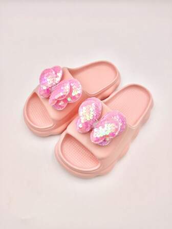 1 双女孩蝴蝶装饰 EVA 休闲拖鞋，舒适时尚凉鞋，适合室内和室外穿着