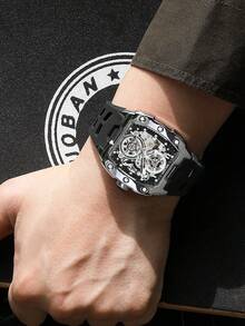 MEGIR Modny Mechaniczny Zegarek Dla Mężczyzn Wydrążony Automatyczny Sportowy Zegarek Na Rękę Świecący Wodoodporny Silikonowy Pasek Zegara Prezenty Męskie