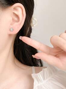 1 paire de boucles d'oreilles à fleurs de rose à vis pour femmes, délicates, , polyvalentes, peuvent être portées pendant le sommeil