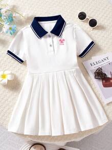 Vestido Casual de Estilo Escolar para Meninas, Vestido Plissado Branco de Manga Curta com Colarinho Polo e Bordado de Coelho Fofo para Crianças Pequenas, Roupas Leves de Verão