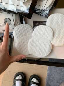 100PCS Disposable Breathable Sweat-Absorbent Pads, Underarm Sweat-Absorbent Patch Magic Device, Universal Armpit Patch For All Seasons, Washable Sweat Absorbing Guards, Dress Sweat Perspiration Pads Shield, Absorbent Deodorant Pad, Antiperspirant And Sweat-Proof Patch, Sweat-Proof, Traceless Invisible Breathable Sweat-Absorbing Patch, Portable, Travel Accessories, Daily Necessities, Travel Essentials Boy Valentine Heart Valentine Summer Cooling,Beach,Travel