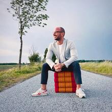 livasia Würfelkissen quadratisch - 40x40x40cm - Sitzhocker mit organischem Kapok Sitzpouf Lagerungswürfel viereckig Bodenkissen Hocker Fubbank Fubhocker handgefertigt Hellblau - Hellblau1 - Übersicht 2