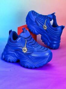 Tênis Casuais Esportivos de Moda Feminina com Pingente Metálico de Girassol, Tênis de Plataforma de Salto Alto para Uso Externo em Todas as Estações, Tênis Casuais Leves, com Absorção de Impacto, Respiráveis, com Cadarço e Biqueira Redonda para Estudantes Universitárias, Uso Diário, Encontros, Academia, Escritório, Antiderrapante, Elevador de 7CM