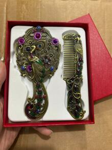 Exquisite Small Relief Antique Peacock Open Screen Handheld Mirror & Portable Creative Sense Comb, Gift Box With Greeting Gifts And Birthday Gifts,The Color Of The Gemstones Inlaid In The Product Is Random,Women Valentine Gift Birthday Boyfriend Girlfriend