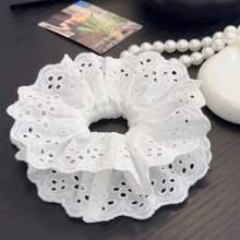 1 pièce Élégant chouchou blanc style français avec dentelle florale ajourée. Accessoire de cheveux minimaliste élastique, convient pour un port quotidien.