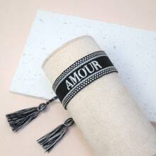 1 pieza Pulsera de estilo vintage hecha a mano con bordado francés "AMOUR", adecuada para parejas, regalo festivo, cuerda de bendición