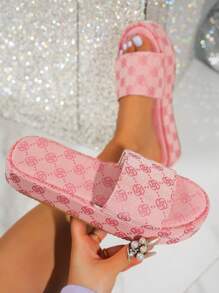 Plus Size Women's Light Pink Flat Wide Width Sandals, Women's Plus Size Outdoor Platform Wedge Thick Bottom Sandals, Fashion Slip-On Beach Slippers For Summer