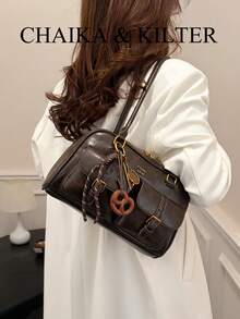 1 件 CHAIKA & KILTER 女士纯色亮面 PU 皮革单肩包，时尚多口袋大容量波士顿保龄球包，带拉链开合，适合日常和户外使用（与吊坠一起出售）