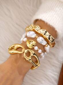 imoli Set de 4 pulseras elegantes y versátiles con perlas irregulares de resina blanca, corazón, nariz de cerdo y cuentas para mujeres, adecuado para fiestas y regalos (el tamaño de las perlas varía, cantidad de cuentas no especificada)