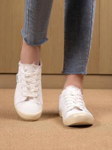 Lightweight Comfortable Solid Color Preppy Style Athletic Slip-On Lace-Up Soft Sole Flat Casual Sneakers For Women, Spring And Summer, European And American Style