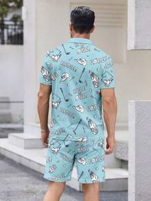 Bộ đồ nam gồm áo polo khóa kéo và quần short dây rút in họa tiết ngộ nghĩnh, phong cách nghỉ dưỡng thường ngày. - Nhiều màu - Xem 2