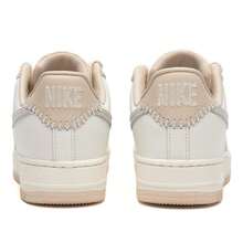 Jordan 女款 WMNS AIR FORCE 1 '07 舒适休闲运动鞋 HV1813-001 - 米色 - 查看 5