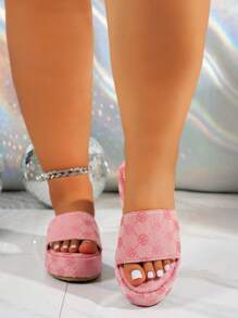Plus Size Women's Light Pink Flat Wide Width Sandals, Women's Plus Size Outdoor Platform Wedge Thick Bottom Sandals, Fashion Slip-On Beach Slippers For Summer