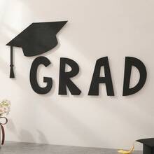 مجموعة ديكور لحفل التخرج 2025، قبعة سوداء وحروف مصنوعة من الشعر الاصطناعي للديكور على خلفية الحائط - الأسود - مشاهدة 16