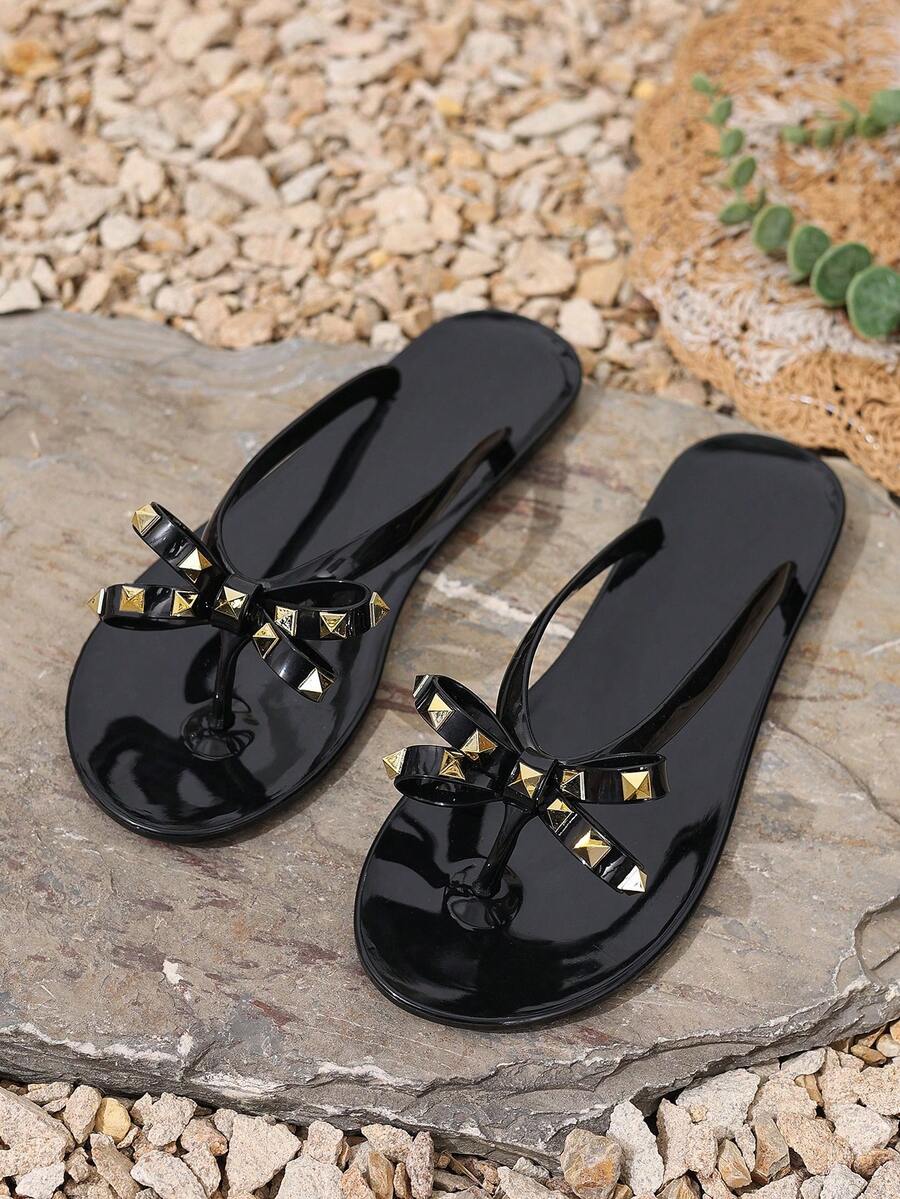 Summer New Fashion Casual Flat Sandals With Rivet Decor, Comfortable Beach Slippers For Women, Romantic Retro Classic Simple Casual Flat Sandals, Exquisite Luxury Atmosphere Roman Holiday Beach Party Round Toe Flat Women Sandals, Italian Palace Style Sweet Cute Literary Elegant High-End Comfortable And Breathable Lightweight Open Toe Flat Beach Sandals, Forest Style Resort Lightweight Comfortable Casual Sandals - Black - View 1