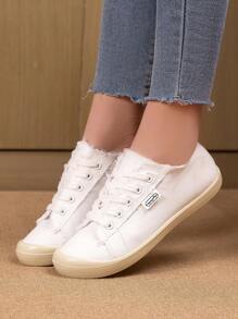 Lightweight Comfortable Solid Color Preppy Style Athletic Slip-On Lace-Up Soft Sole Flat Casual Sneakers For Women, Spring And Summer, European And American Style