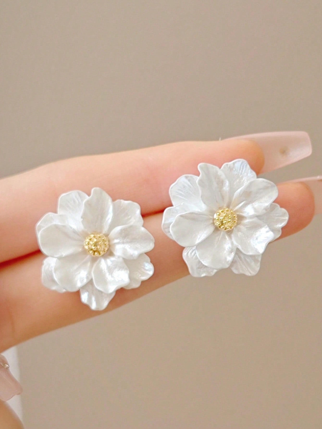 زوج أقراط ، أنيق