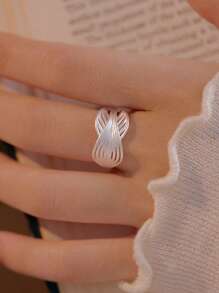 1 Stück Damen mattglänzender, mehrlagiger Linien-Design-Ring, einzigartiger strukturierter, verdrehter geometrischer offener Ring