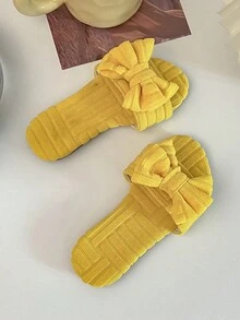 A Pair Of Summer Hot Kids' Non-Slip Slippers. The Upper Is Made Of Yellow Towel Material, With Checked Texture, And The Front Is Decorated With A Large Bow, Which Is Sweet And Lovely. Suitable For 3-12 Year Old Girls To Wear At Home, Comfortable And Can Add Children's Fun; Can Also Be Worn In Warmer Weather, Is Both Practical And Beautiful Fashion Items. - Yellow - View 6