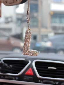 1 件 A-Z 形水钻汽车后视镜挂饰，适用于包包和汽车后视镜装饰