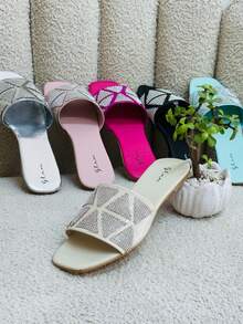 SANDALIAS PLANAS EN VARIOS COLORES Y TALLAS LISTAS PARA SALIR DE VACACIONESGlamourDe modapiedra preciosaPLANASPlayaFiestaCasaOficinaPRIMAVERA VERANO - Plateado - Ver 3