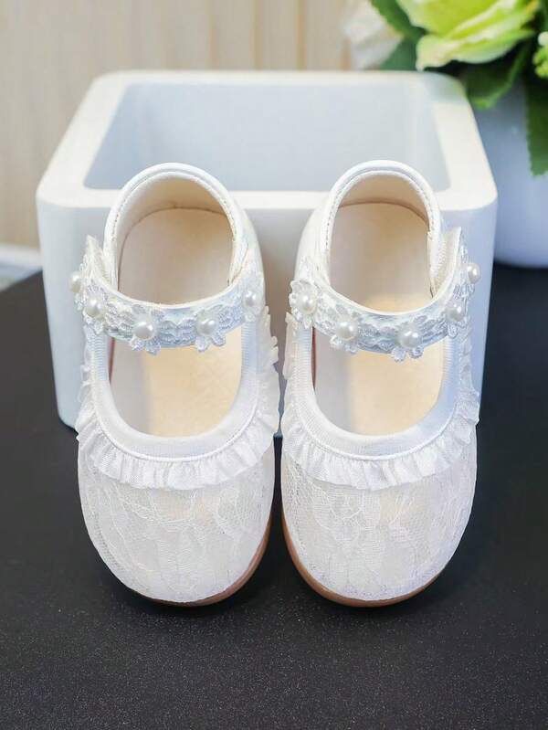 أحذية شقق للأميرة موديل 2025 ، صنادل الأميرة ذات الشبكة والدانتيل