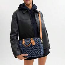 Coach Rowan 30 大号女士单肩包 - 经典 Logo 拉链布手提/斜挎包（蓝色） - 藍色 - 查看 3