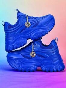 Tênis Casuais Esportivos de Moda Feminina com Pingente Metálico de Girassol, Tênis de Plataforma de Salto Alto para Uso Externo em Todas as Estações, Tênis Casuais Leves, com Absorção de Impacto, Respiráveis, com Cadarço e Biqueira Redonda para Estudantes Universitárias, Uso Diário, Encontros, Academia, Escritório, Antiderrapante, Elevador de 7CM