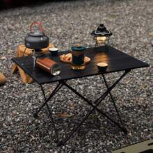 Une table de camping pliante, table de plage portable, petite table de pique-nique à dos en aluminium pour la cuisine en plein air, le barbecue, la randonnée, l'aviron et les voyages, disponible en différentes tailles