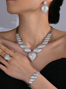 Set 4 piese Zirconiu cubic alb Colier în formă de inimă, cercei, inel, brățară Set de bijuterii, Suită de bijuterii de mireasă de lux pentru Dubai